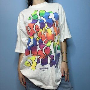 VINTAGE 90s WHITE SCREEN PRINTED RAINFOREST CAFE SHORT SLEEVE GRAPHIC TSHIRT